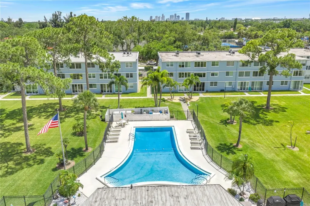 4720 Locust Street NE St Petersburg FL 33703