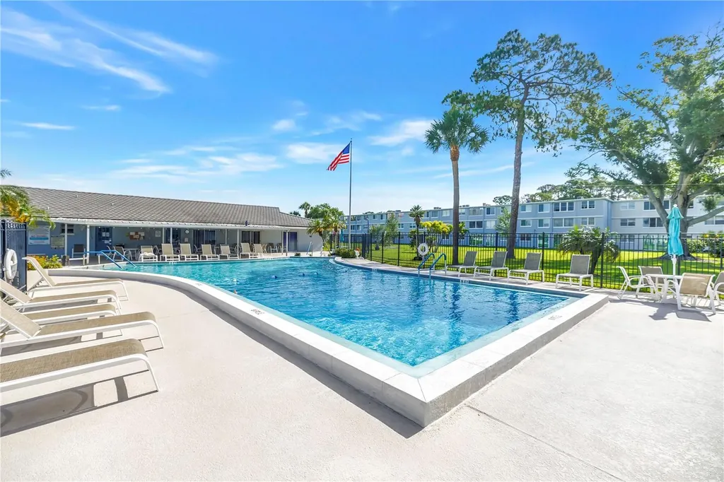4720 Locust Street NE St Petersburg FL 33703