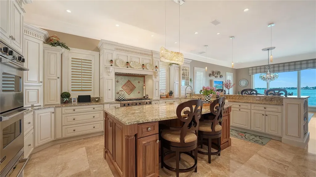 667 Mourning Dove Drive Sarasota FL 34236
