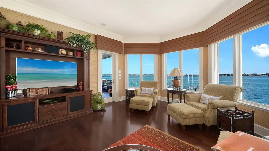 667 Mourning Dove Drive Sarasota FL 34236