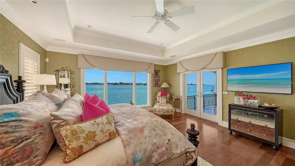 667 Mourning Dove Drive Sarasota FL 34236