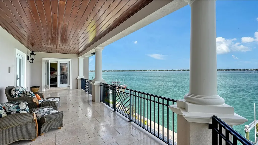 667 Mourning Dove Drive Sarasota FL 34236
