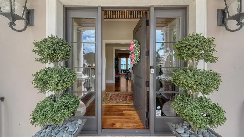 667 Mourning Dove Drive Sarasota FL 34236