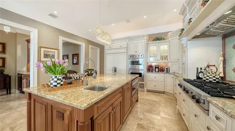 667 Mourning Dove Drive Sarasota FL 34236