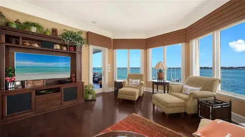 667 Mourning Dove Drive Sarasota FL 34236