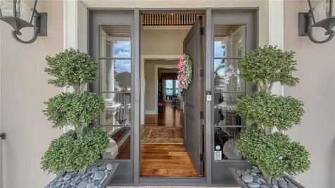 667 Mourning Dove Drive Sarasota FL 34236