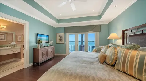 667 Mourning Dove Drive Sarasota FL 34236