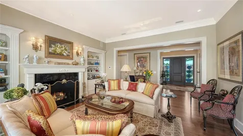 667 Mourning Dove Drive Sarasota FL 34236