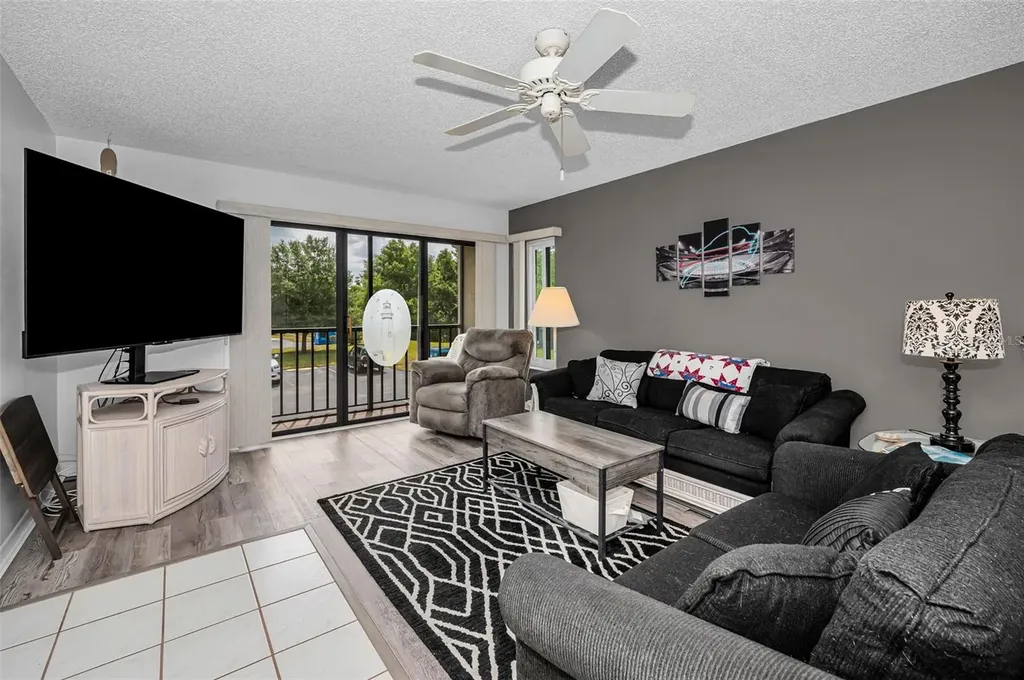 2600 Pine Ridge Way S Palm Harbor FL 34684