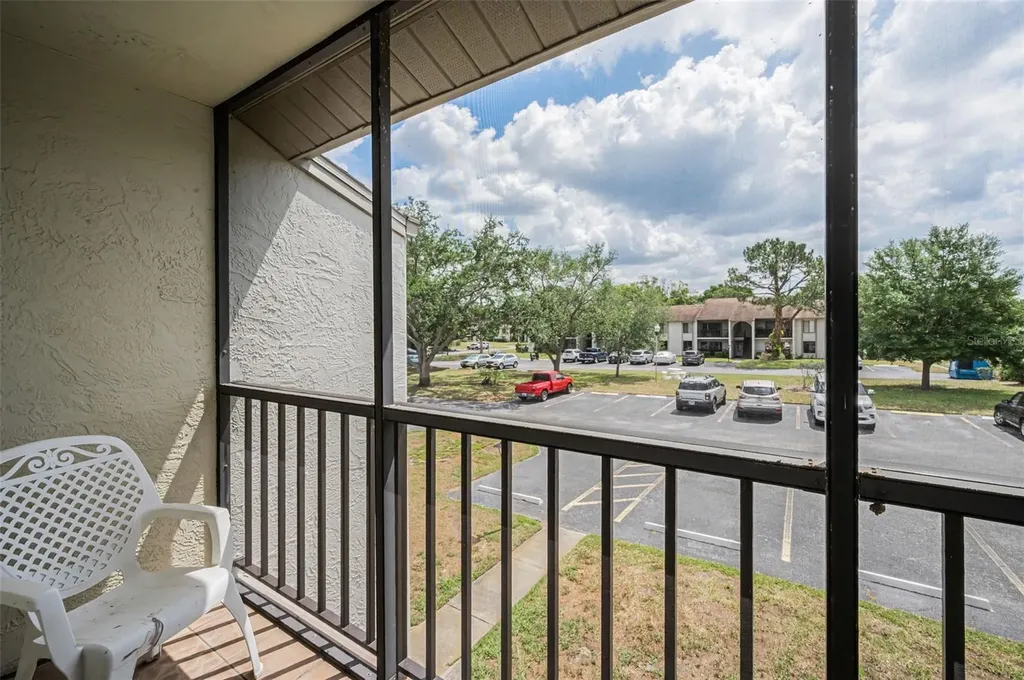 2600 Pine Ridge Way S Palm Harbor FL 34684