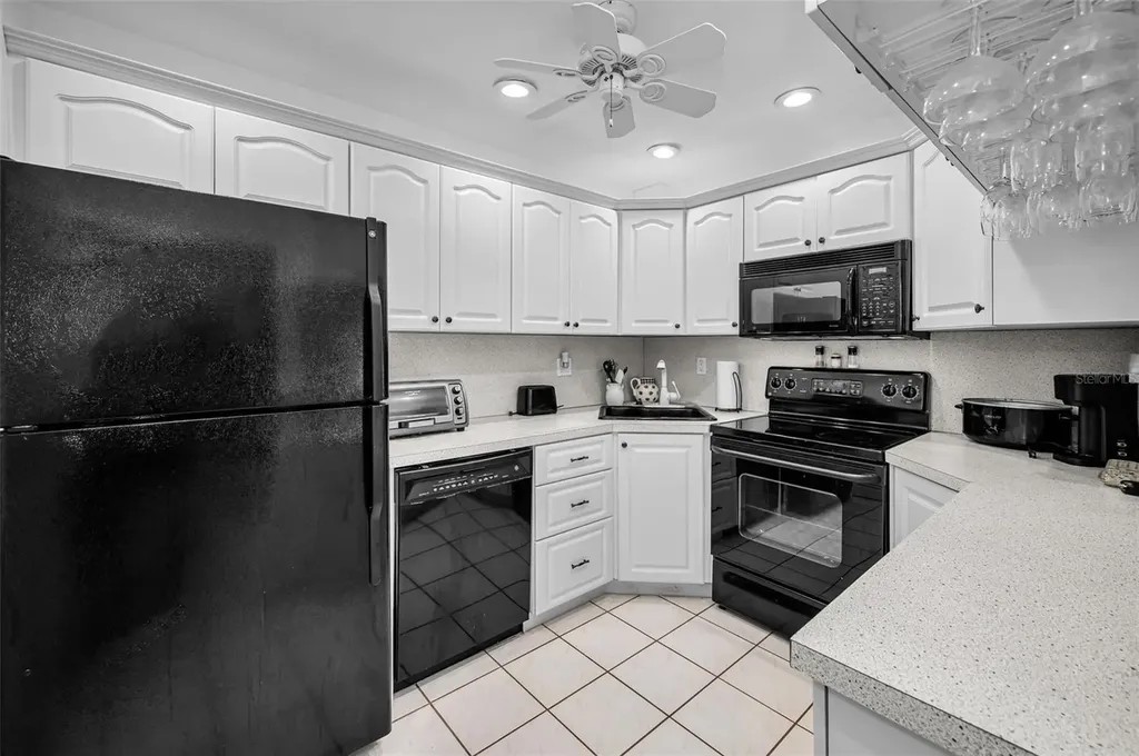2600 Pine Ridge Way S Palm Harbor FL 34684