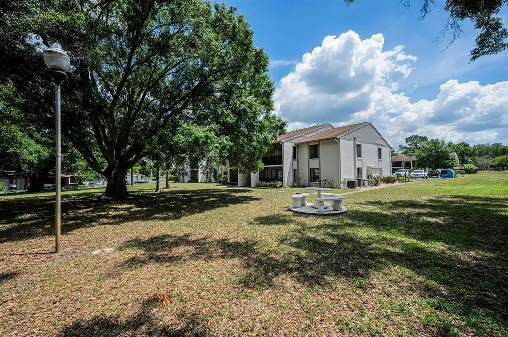 2600 Pine Ridge Way S Palm Harbor FL 34684