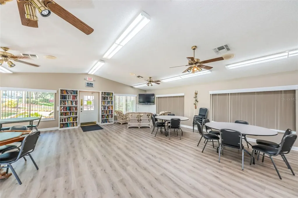 2600 Pine Ridge Way S Palm Harbor FL 34684