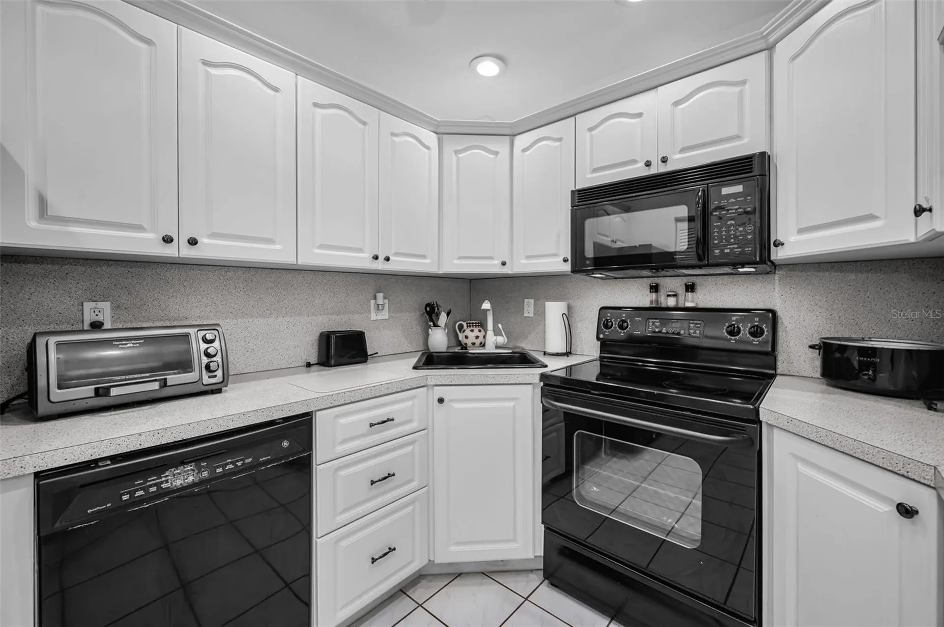 2600 Pine Ridge Way S Palm Harbor FL 34684