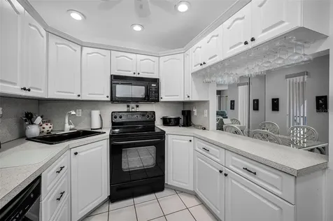 2600 Pine Ridge Way S Palm Harbor FL 34684
