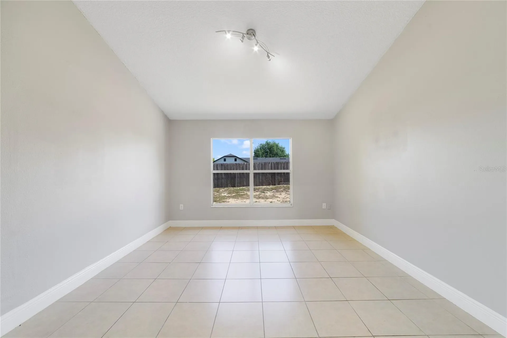 228 Mango Court Davenport FL 33837