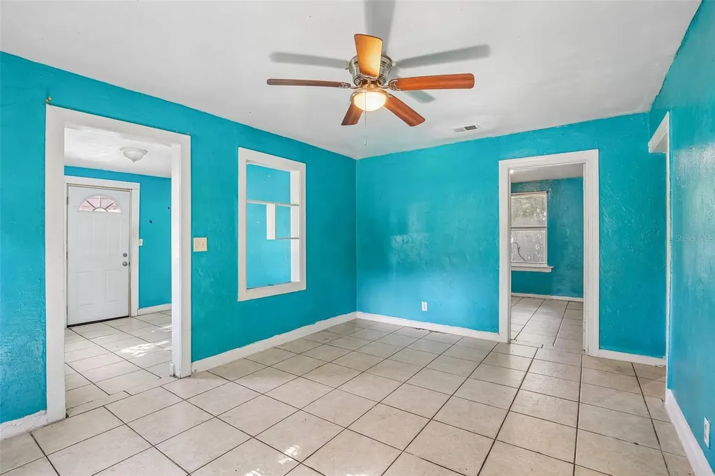 3201 Freemont Terrace S St Petersburg FL 33712