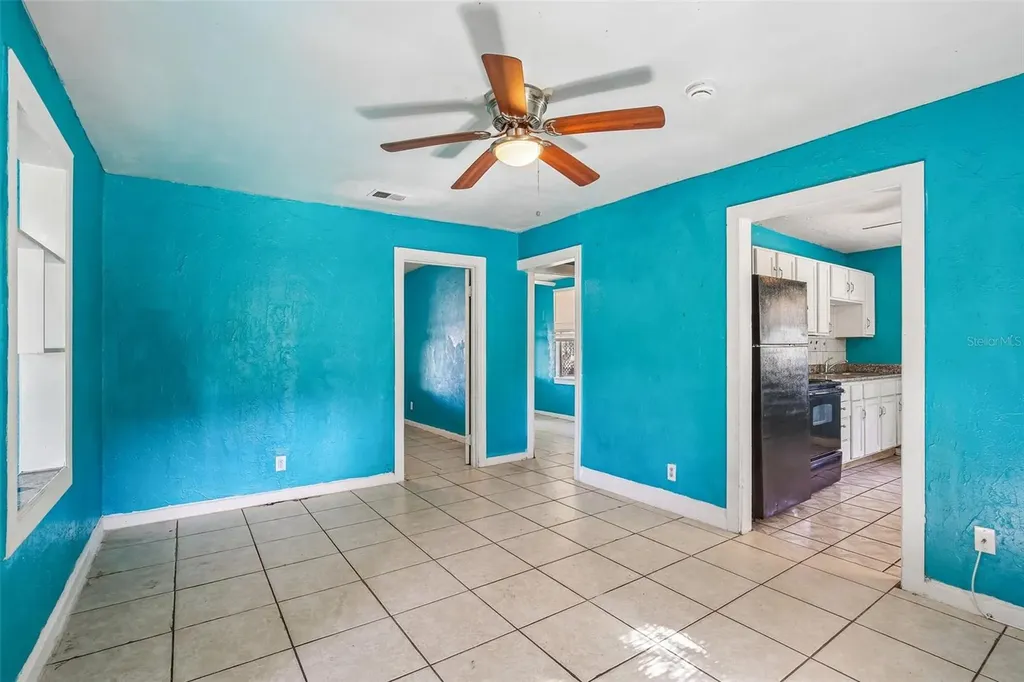 3201 Freemont Terrace S St Petersburg FL 33712