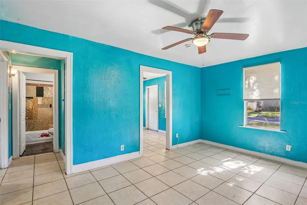 3201 Freemont Terrace S St Petersburg FL 33712