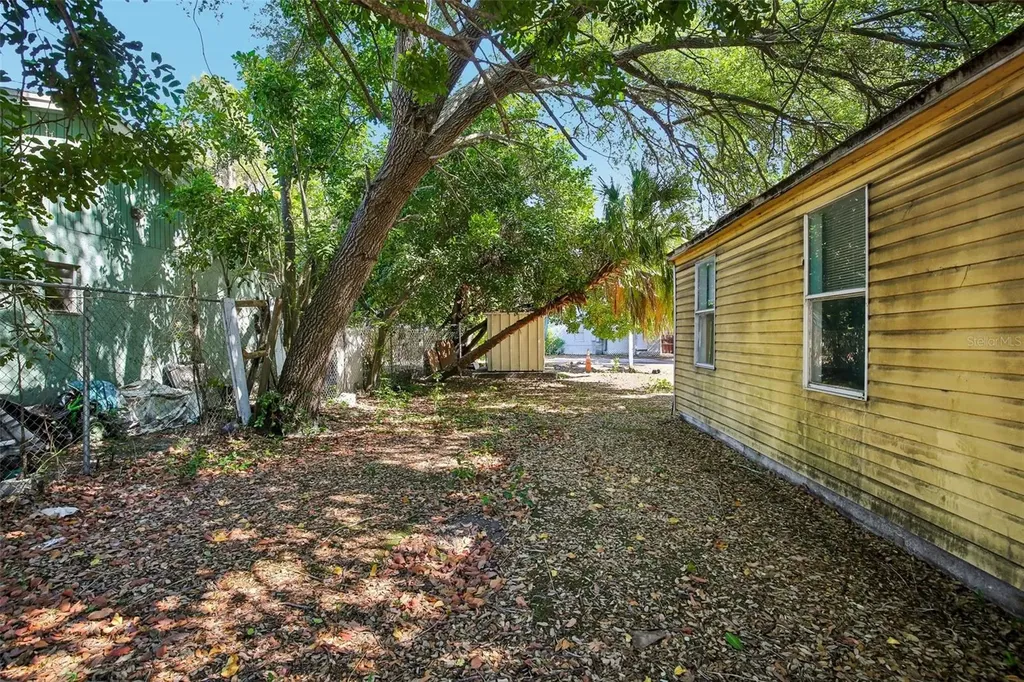 3201 Freemont Terrace S St Petersburg FL 33712