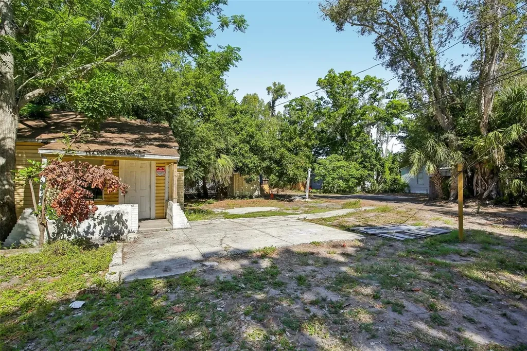 3201 Freemont Terrace S St Petersburg FL 33712