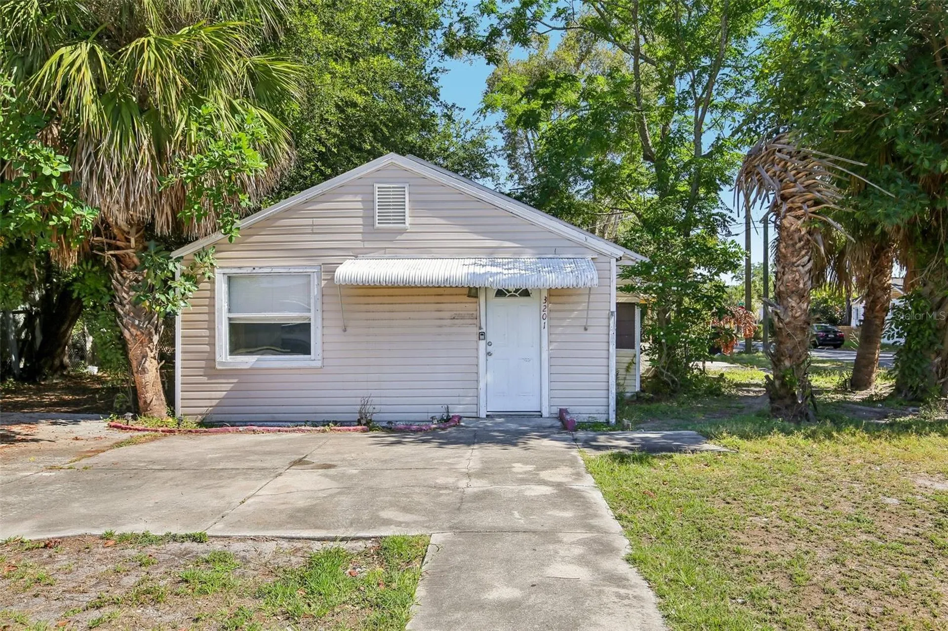 3201 Freemont Terrace S St Petersburg FL 33712
