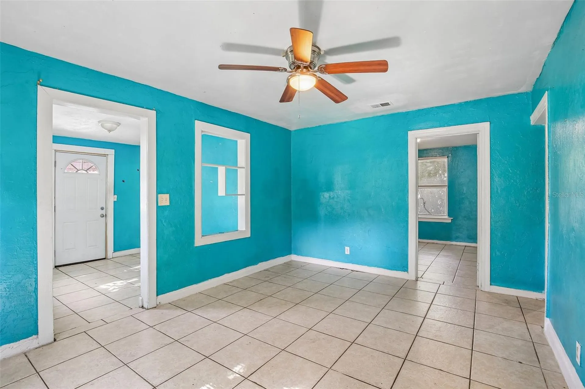 3201 Freemont Terrace S St Petersburg FL 33712