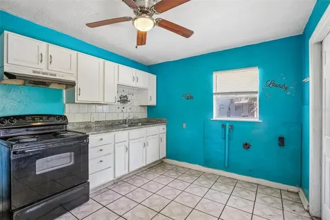 3201 Freemont Terrace S St Petersburg FL 33712