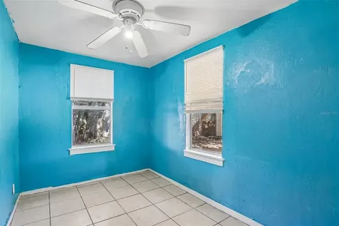 3201 Freemont Terrace S St Petersburg FL 33712
