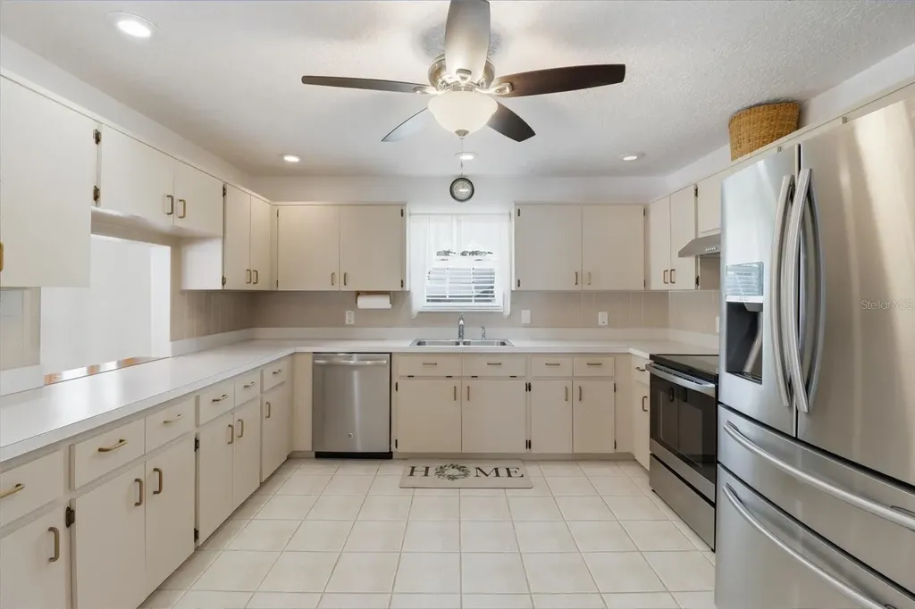 1931 NW 18th Street Crystal River FL 34428