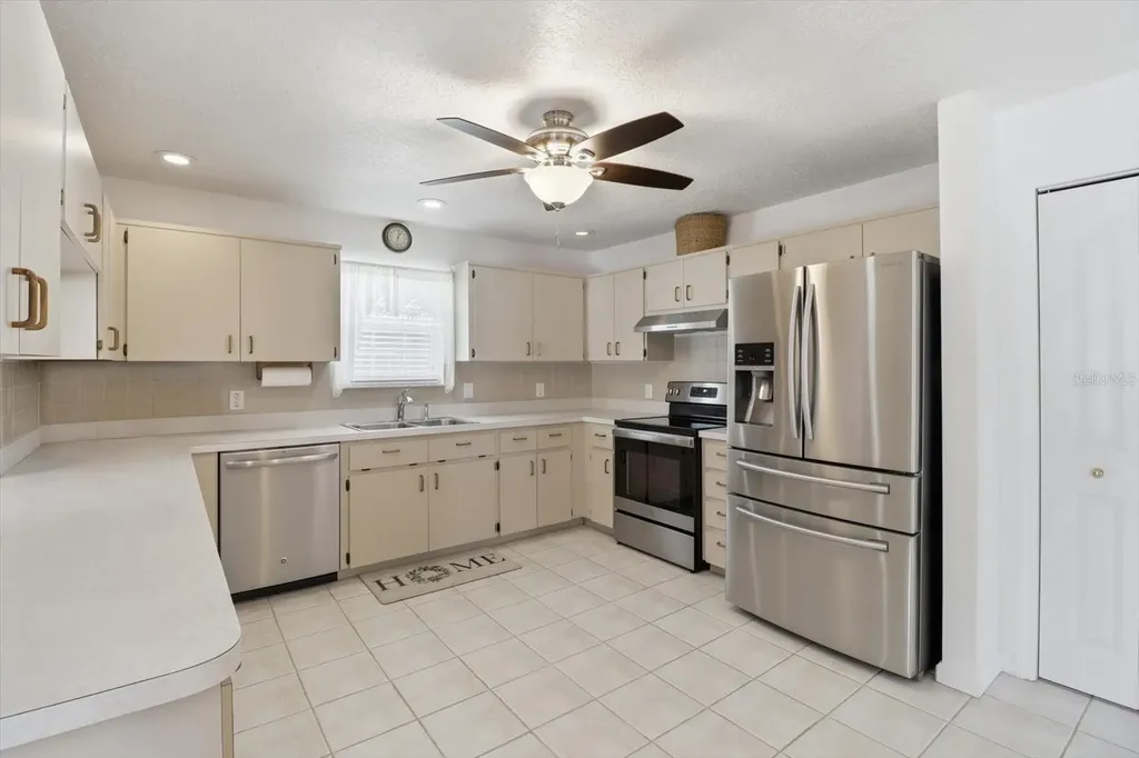 1931 NW 18th Street Crystal River FL 34428