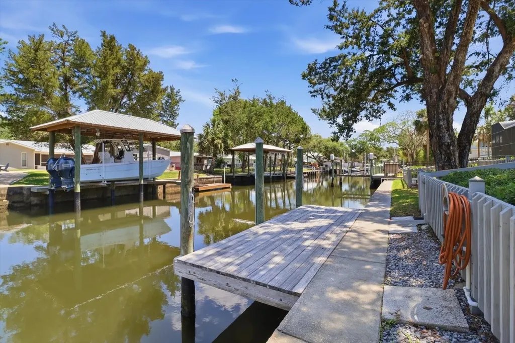 1931 NW 18th Street Crystal River FL 34428