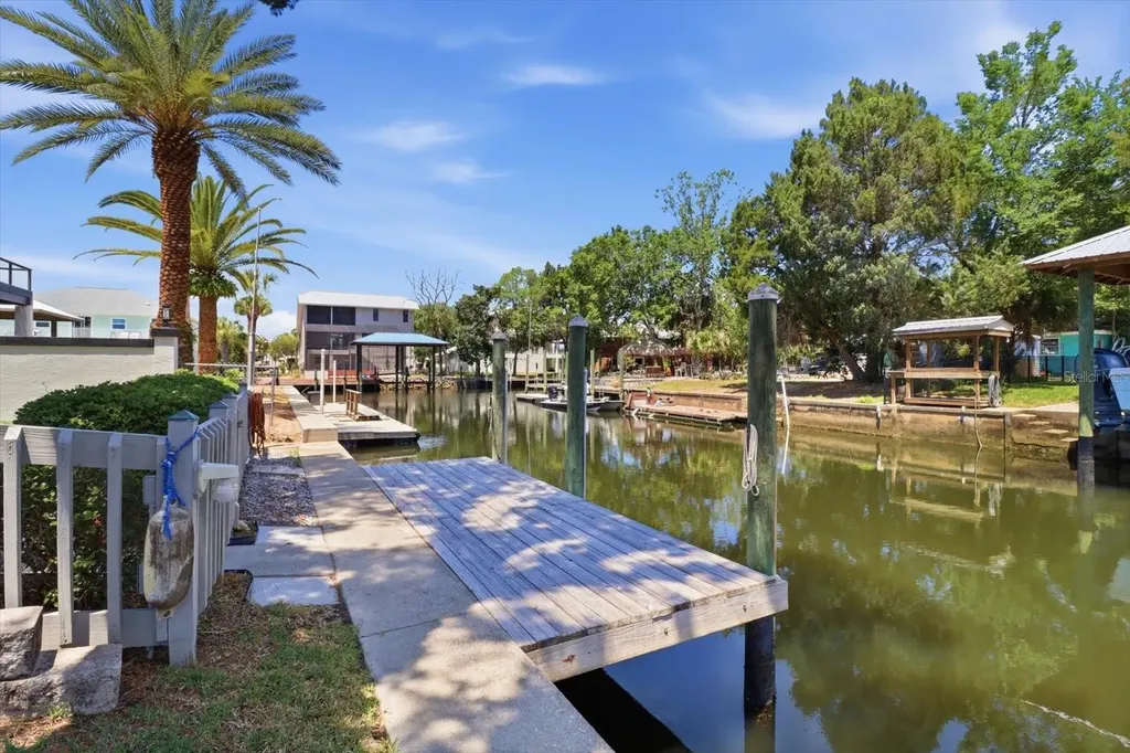 1931 NW 18th Street Crystal River FL 34428