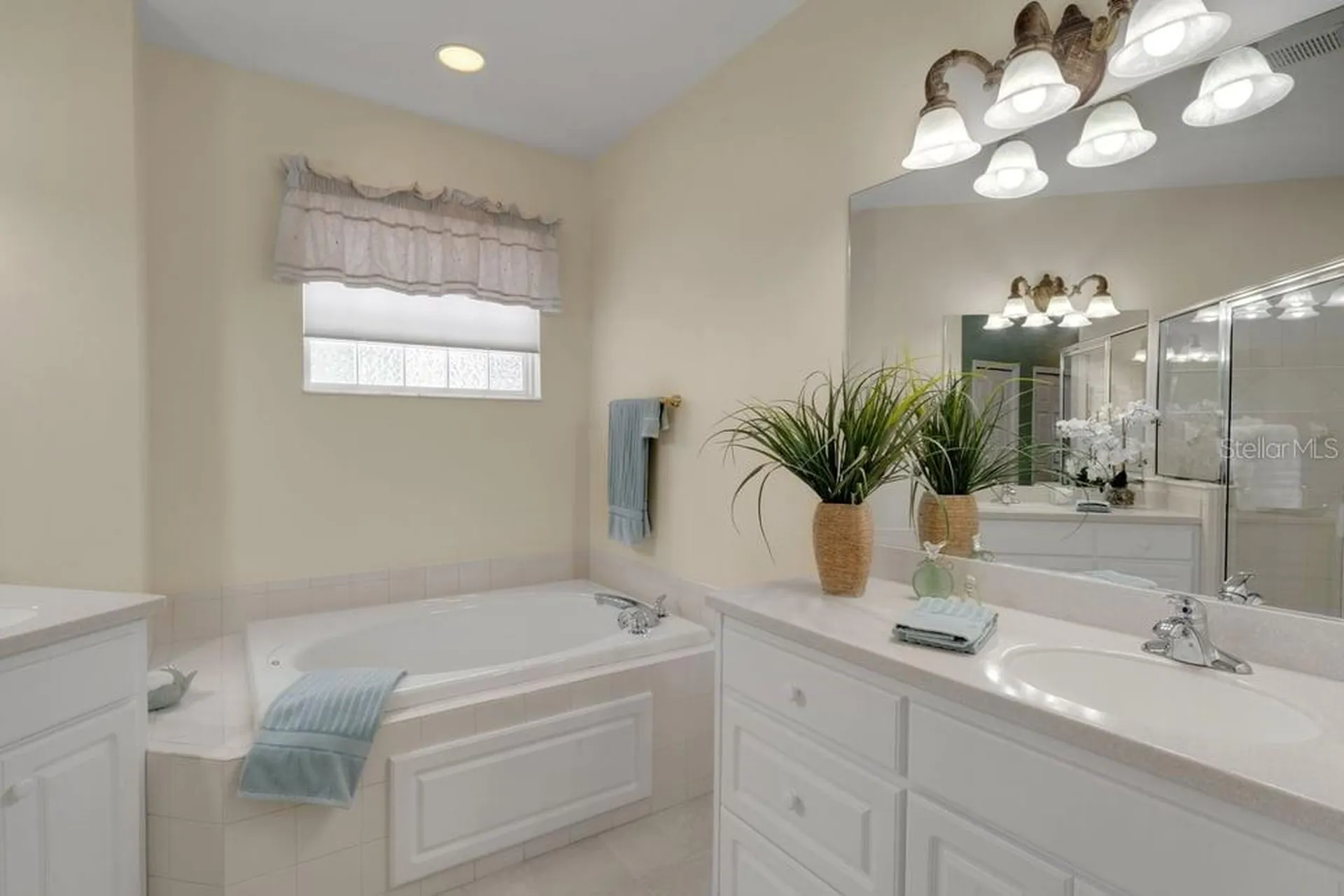 684 Grasslands Village Circle Lakeland FL 33803