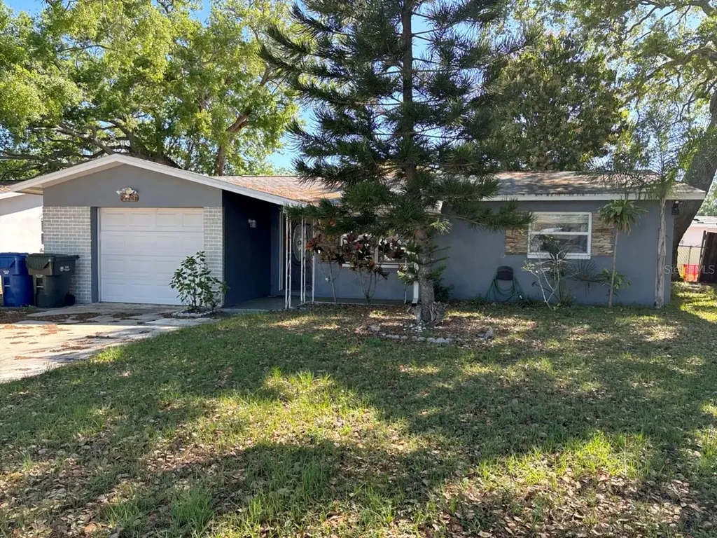 2203 Gladys Street Largo FL 33774