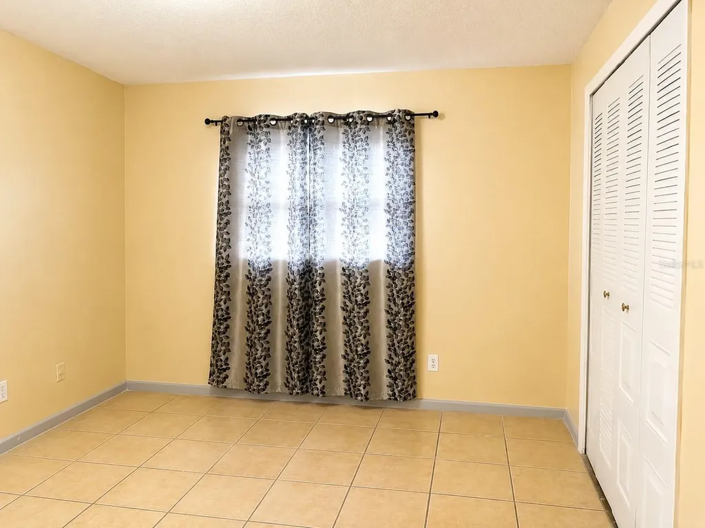5885 Dahlia Drive Orlando FL 32807