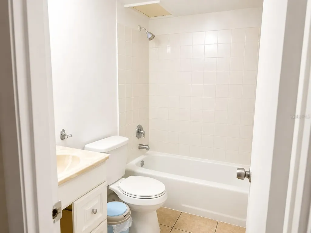 5885 Dahlia Drive Orlando FL 32807