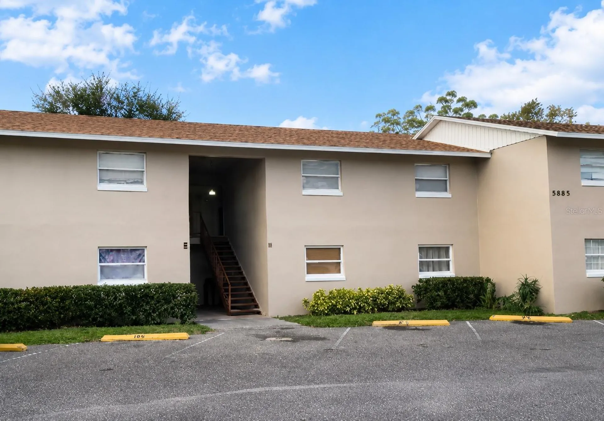 5885 Dahlia Drive Orlando FL 32807