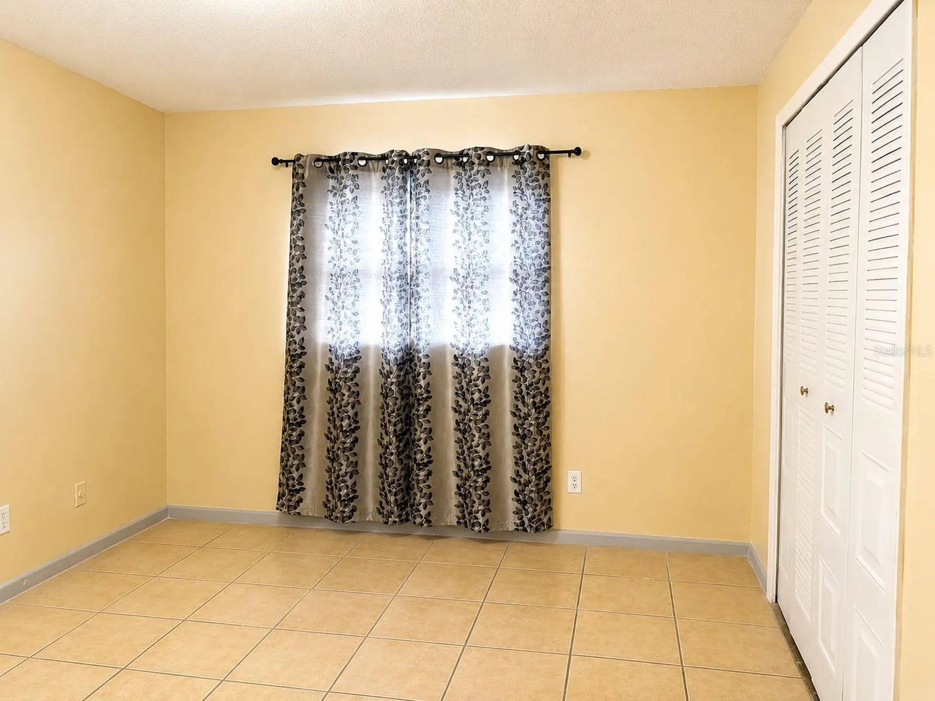 5885 Dahlia Drive Orlando FL 32807