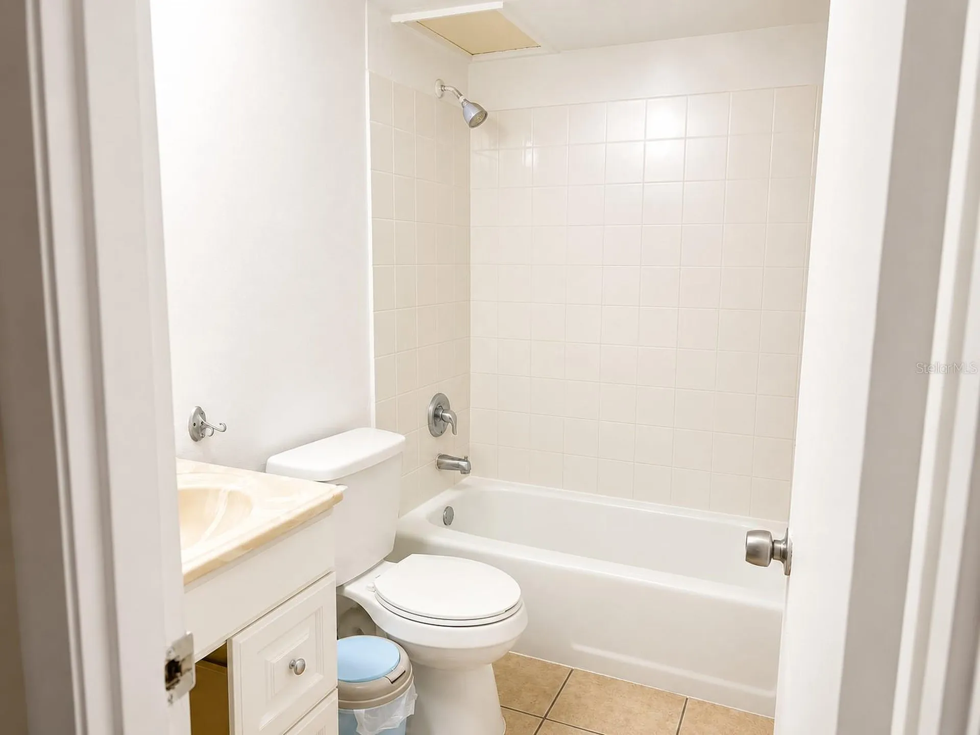 5885 Dahlia Drive Orlando FL 32807