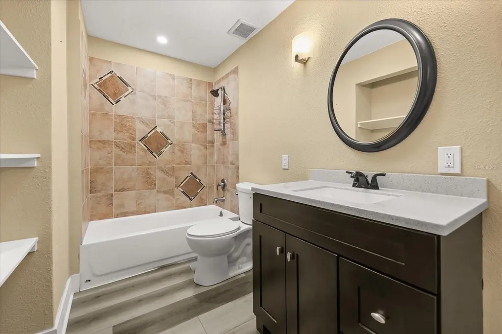 20963 E Colonial Drive Christmas FL 32709