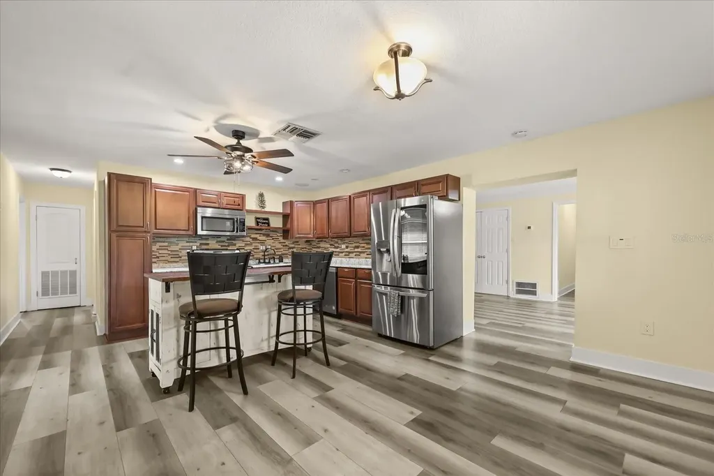 20963 E Colonial Drive Christmas FL 32709