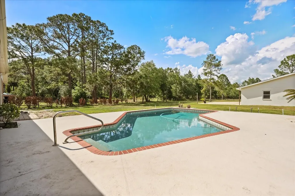 20963 E Colonial Drive Christmas FL 32709