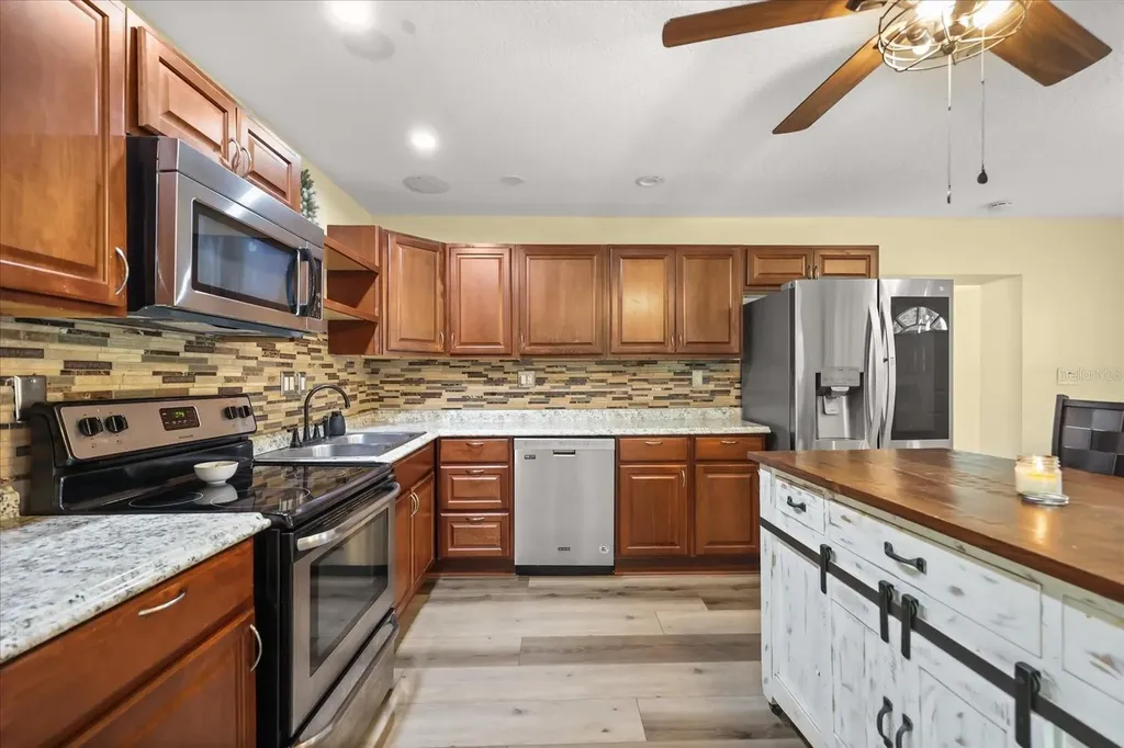 20963 E Colonial Drive Christmas FL 32709
