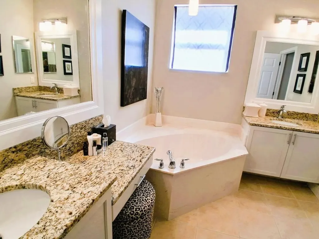 6642 41st Street Circle E Sarasota FL 34243