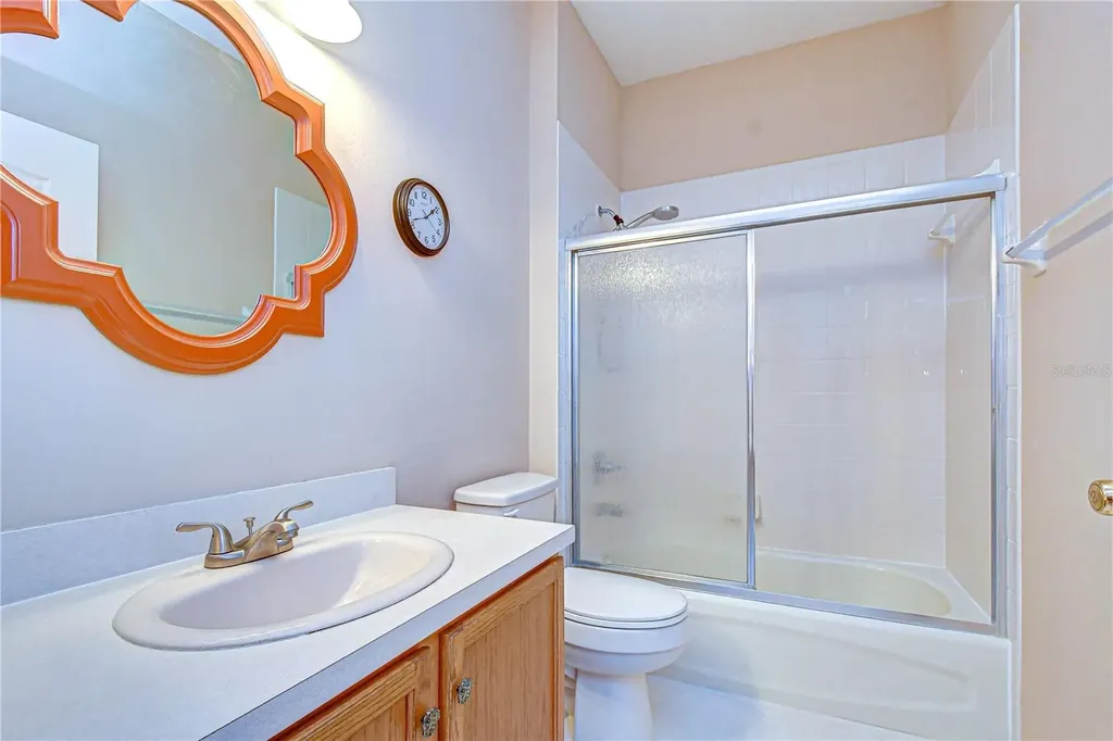 6073 Sandhill Ridge Drive Lithia FL 33547
