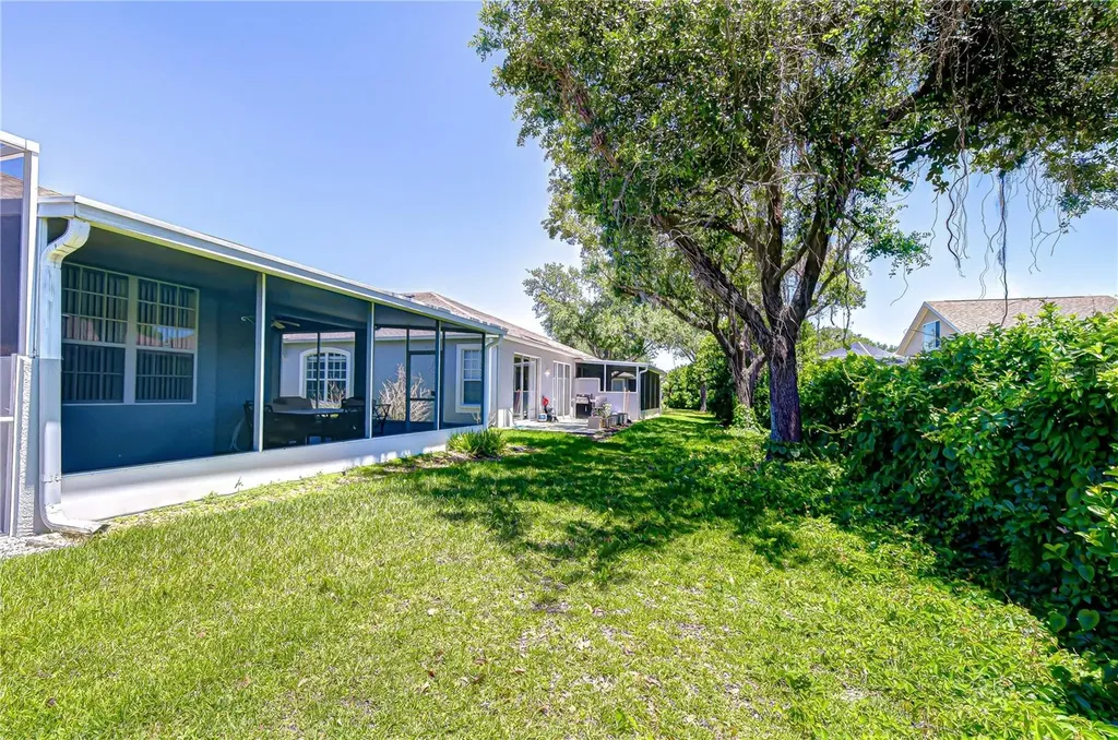 6073 Sandhill Ridge Drive Lithia FL 33547