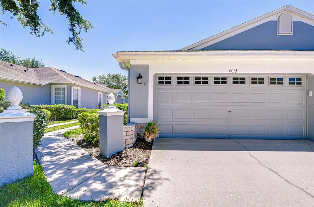 6073 Sandhill Ridge Drive Lithia FL 33547