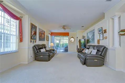 6073 Sandhill Ridge Drive Lithia FL 33547