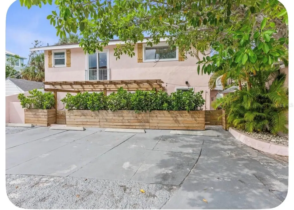 106 E Bay Drive Treasure Island FL 33706